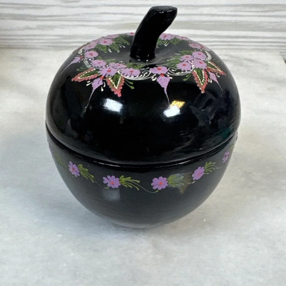Vintage Laquered Teak Wood Trinket Jewellery Box Apple Decorative Taiwan